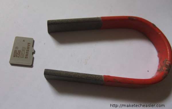 sdcard-beside-magnet