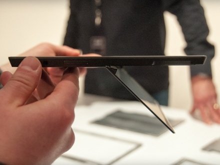 rt-vs-pro-surface-stand