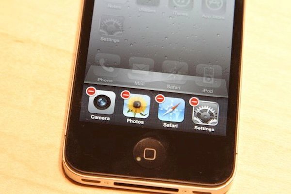 Close all background tasks in iPhone