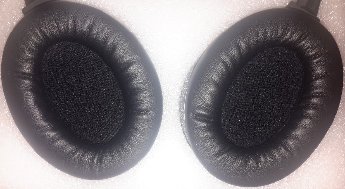 The Avantek Bluetooth headset has comfortable plush hear pads.