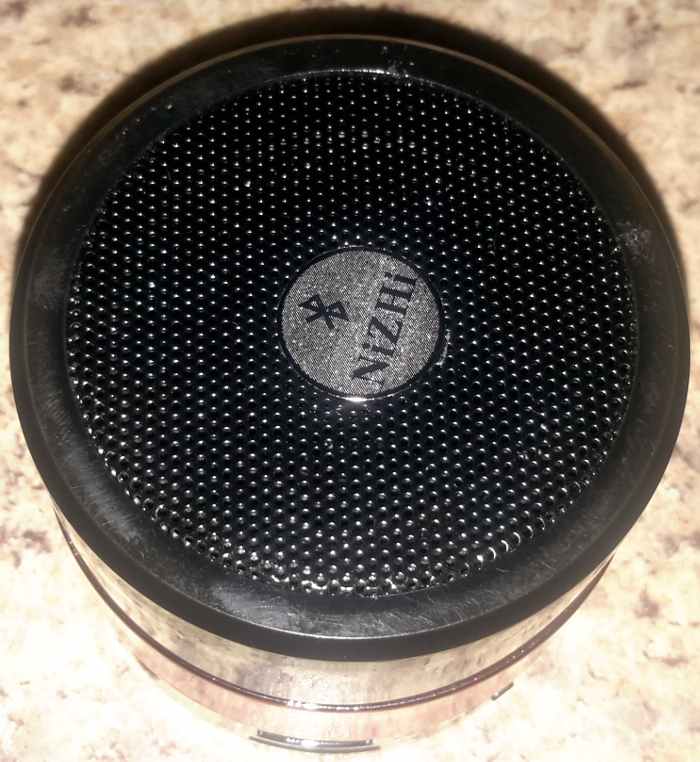 Top view of Nizhi MINI speaker.