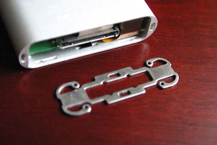 ipod-refurb-metal-plate ipod-refurb-metal-plate