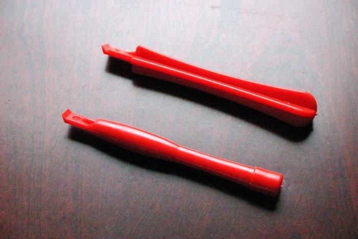 ipod-refurb-spudger ipod-refurb-spudger