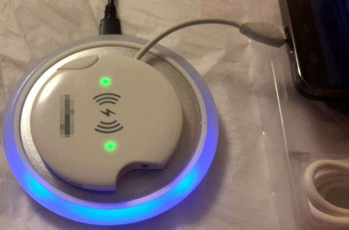 choetech-wireless-charger-led-indicator choetech-wireless-charger-led-indicator