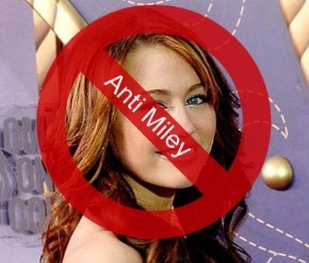 Anti_Kardashian_Block_Cyrus Anti_Kardashian_Block_Cyrus