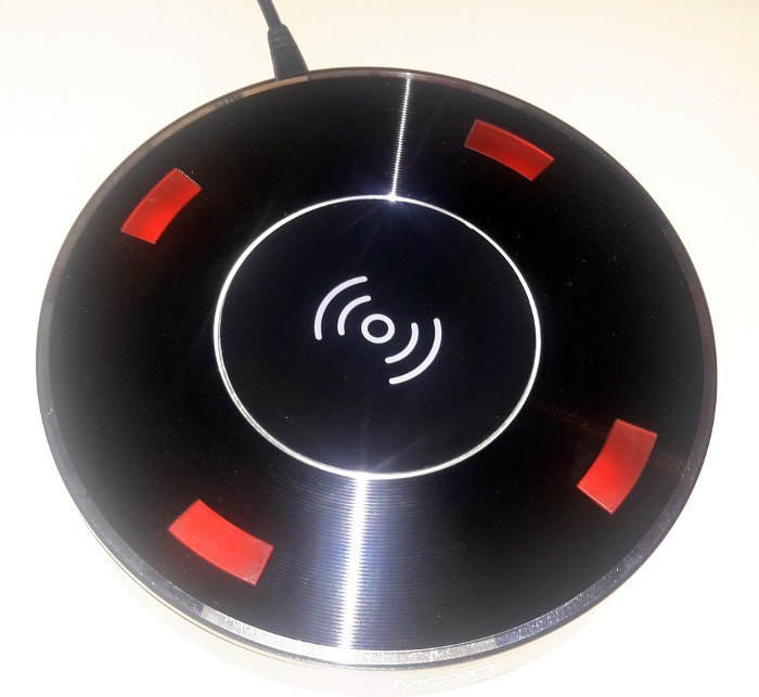 moto-x2-speaker-base-leds