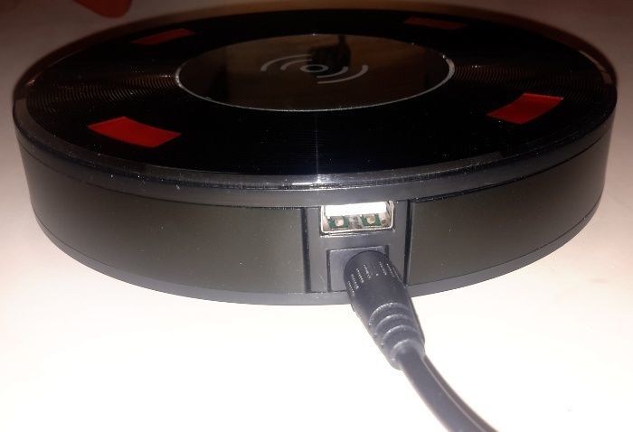 moto-x2-speaker-base-usb