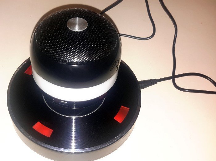 moto-x2-speaker-full-view