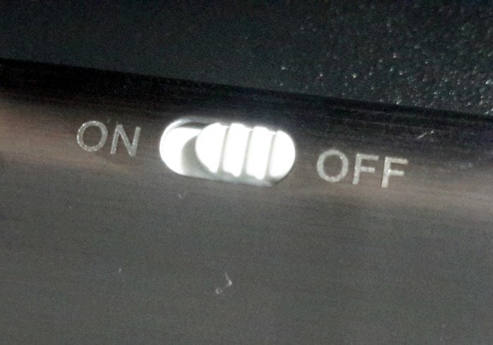 inateck-bluetooth-keyboard-on-off-switch