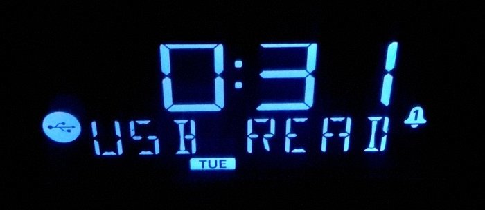 neon-alarm-clock-usb-mode