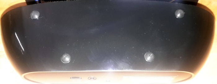 neon-bluetooth-speaker-bottom-feet