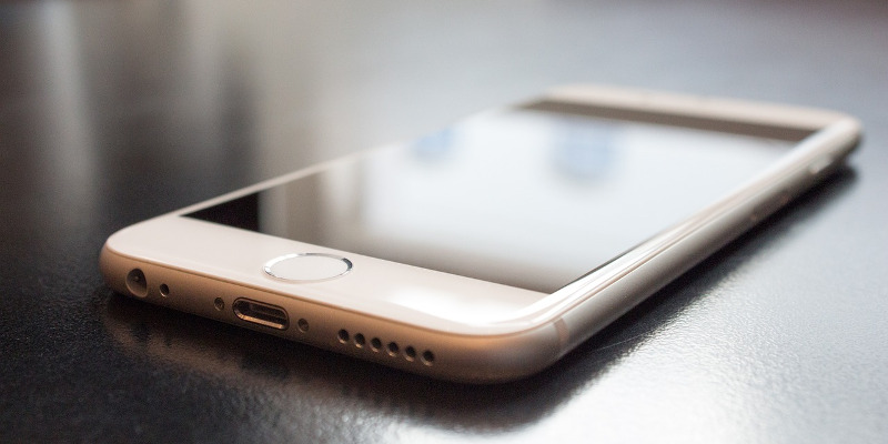 MTE Explains: The Difference Between a Locked and an Unlocked Smartphone Featured Image