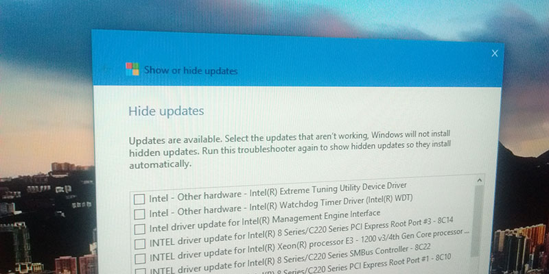 How to Temporarily Prevent Unwanted Driver Installation in Windows 10 Featured Image