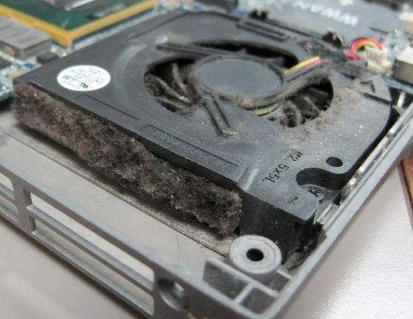 laptop-cooling-dust