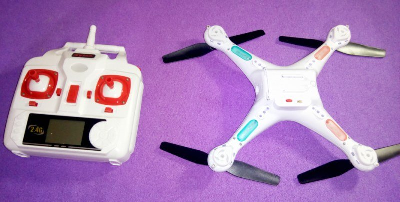 syma-drone-remote-top-view