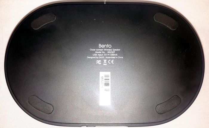 oaxis-bento-speaker-bottom oaxis-bento-speaker-bottom