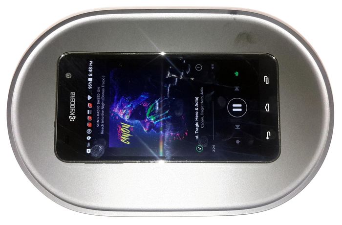 oaxis-bento-speaker-phone-top oaxis-bento-speaker-phone-top