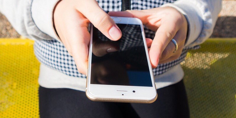 Do You Use Haptics on Your Smartphone? Featured Image