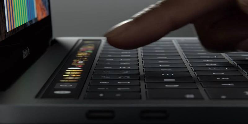 The Most Useful Things You Can Do with the New Macbook Pro Touch Bar Featured Image