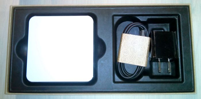 bitdefender-box-contents bitdefender-box-contents