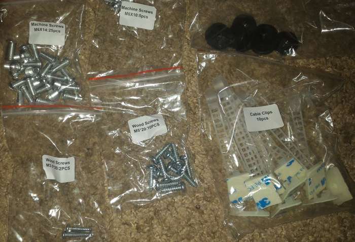 smart-desk-2-supplies