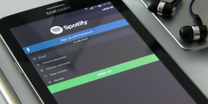 How to Protect Yourself From Mobile Data Collection Featured Image