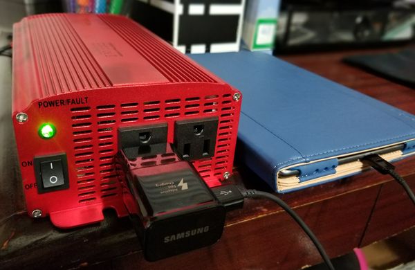 bestek-power-inverters-1000w-charging