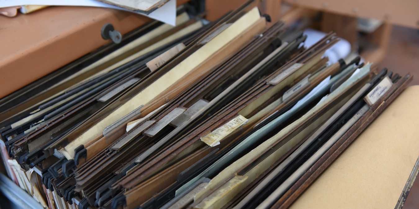 Folders In Box Featured