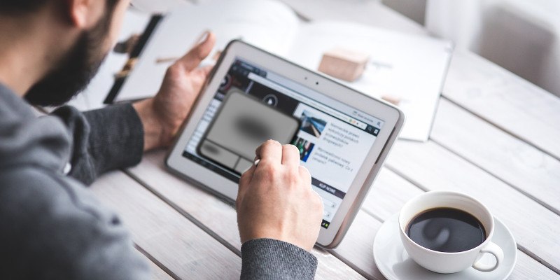 How to Use the Virtual Touchpad in Windows 10 Featured Image