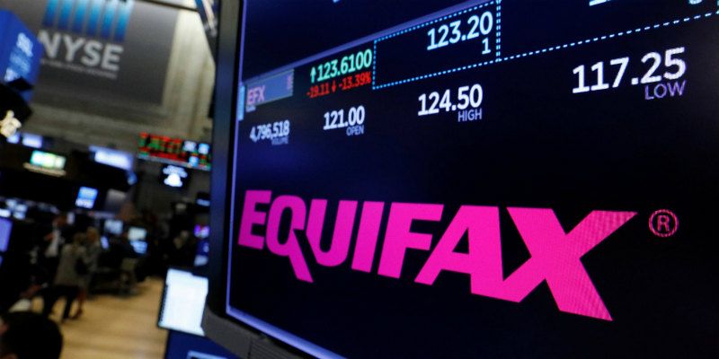 What to Do If You Are Affected by the Equifax Hack Featured Image
