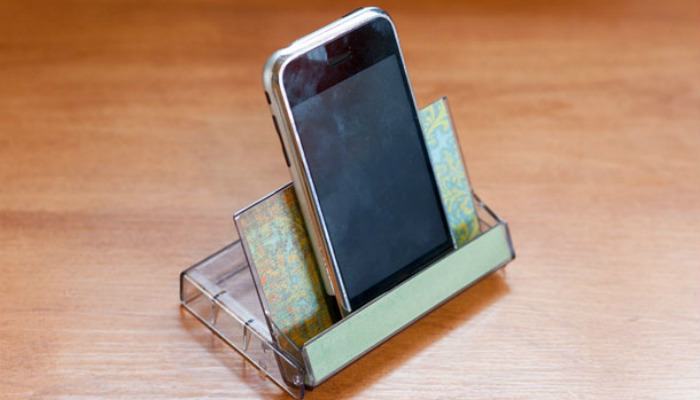 diy-phone-stand-cassette diy-phone-stand-cassette