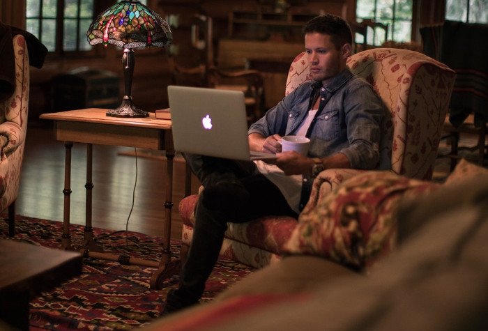 bad-tech-habits-laptop-on-lap1