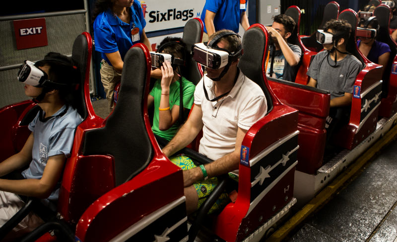 virtual-reality-headset-uses-rollercoaster virtual-reality-headset-uses-rollercoaster