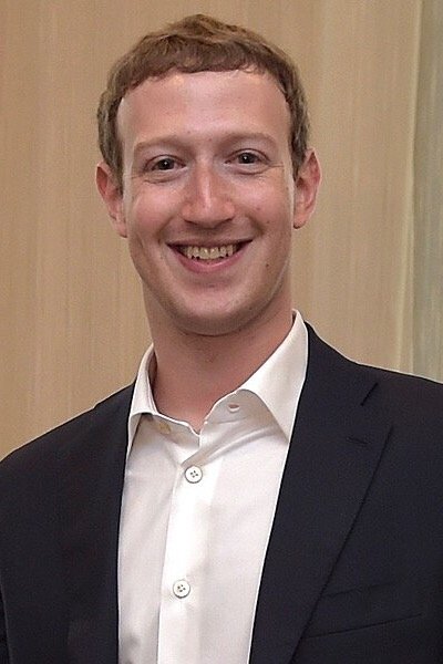 news-facebook-usage-zuckerberg