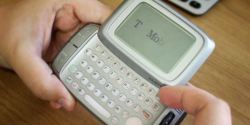 Would a Phone With a Keyboard Be Feasible Anymore? Featured Image