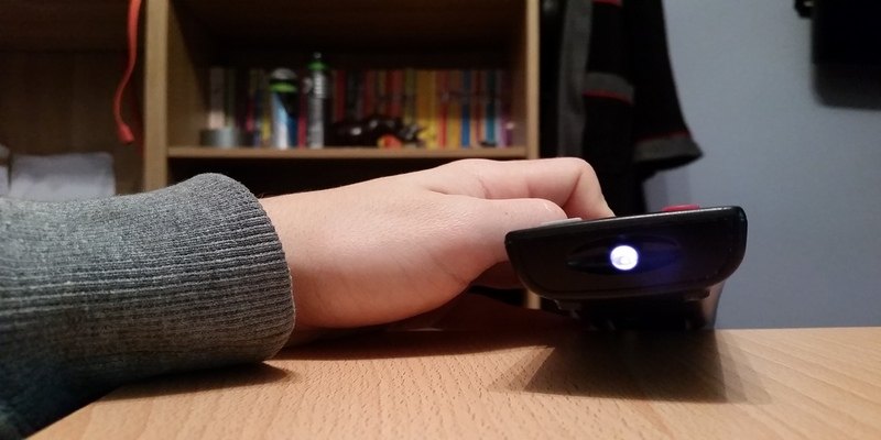 How to Use Your Smartphone’s Camera to Test Your Remote Control’s Batteries Featured Image