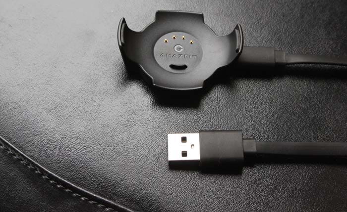 xiaomi-amazfit-cradle xiaomi-amazfit-cradle