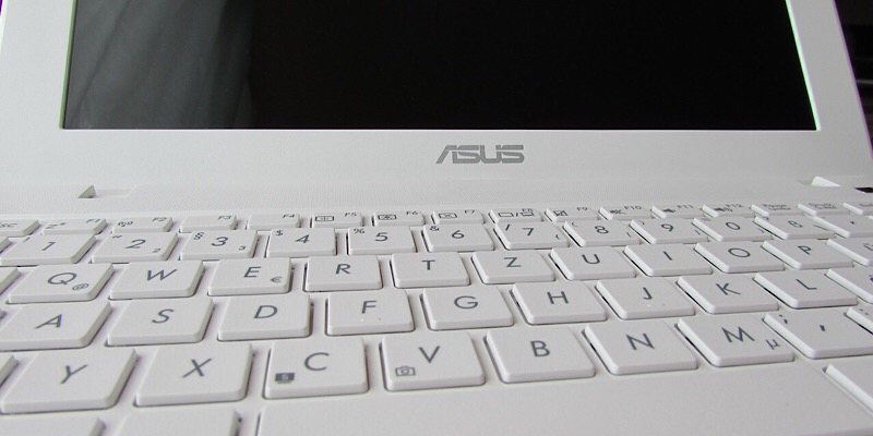The Future of Asus Laptops May Have Been Inspired by Apple’s Touch Bar Featured Image