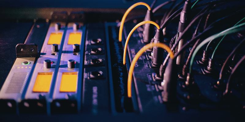 4 Free Virtualization Software for Windows 10 Featured Image