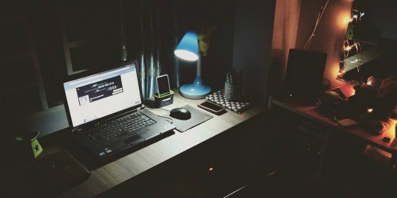 How to Turn on Dark Mode for Your Most Used Apps in Windows Featured Image