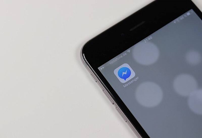 news-facebook-wiretap-messenger-screen