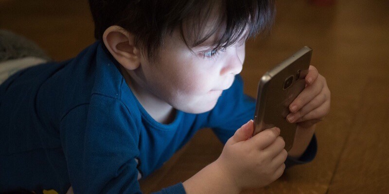 Should Children Be Exposed to Technology at an Early Age? Featured Image