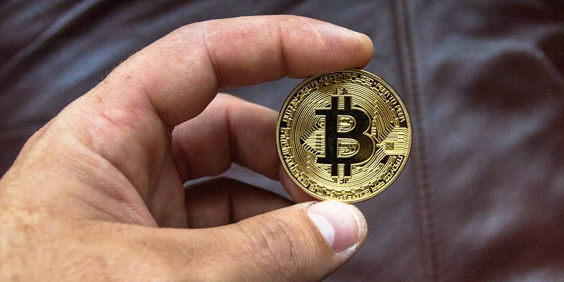 Mining vs. Trading Cryptocurrency – Which One Is Best for You? Featured Image