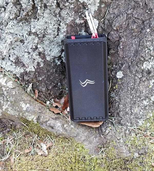 rave-model-1-outdoors