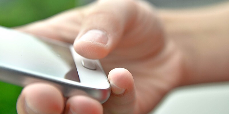 Researchers Use AI to Fake Fingerprints and Trick Biometric IDs Featured Image