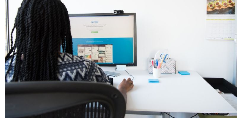 8 Useful Tricks to Make Managing Trello Cards Easier Featured Image