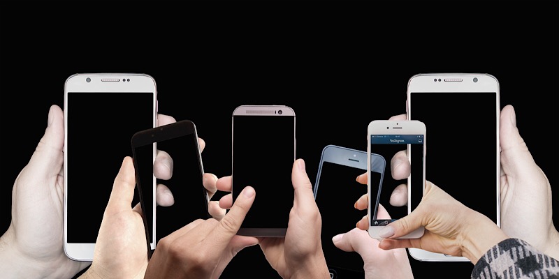 How Much Storage Do You Need on Your Phone? Featured Image