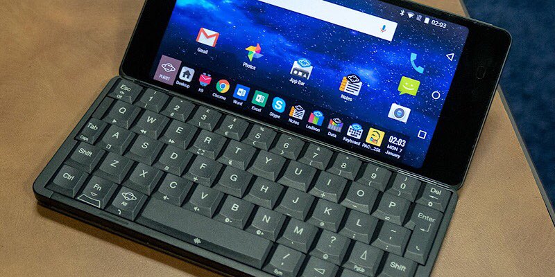 CES 2019 Takes You Back 2 Decades to PDA Era with Cosmo Communicator Featured Image