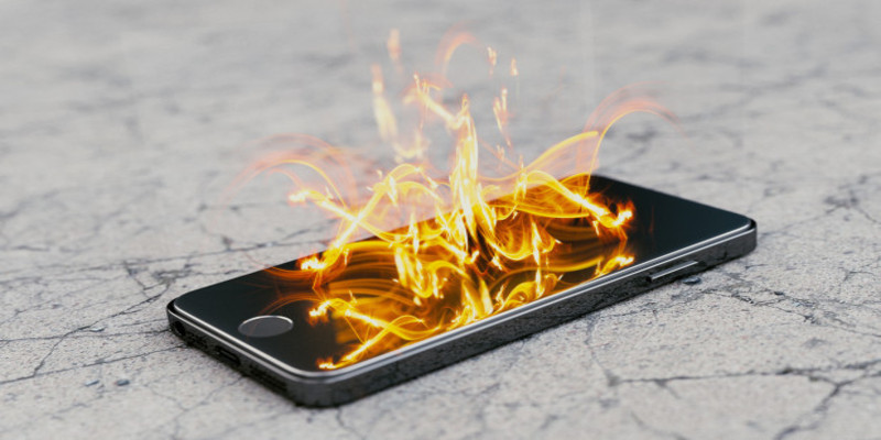 Why Smartphone Batteries Explode and How to Protect Yourself Featured Image