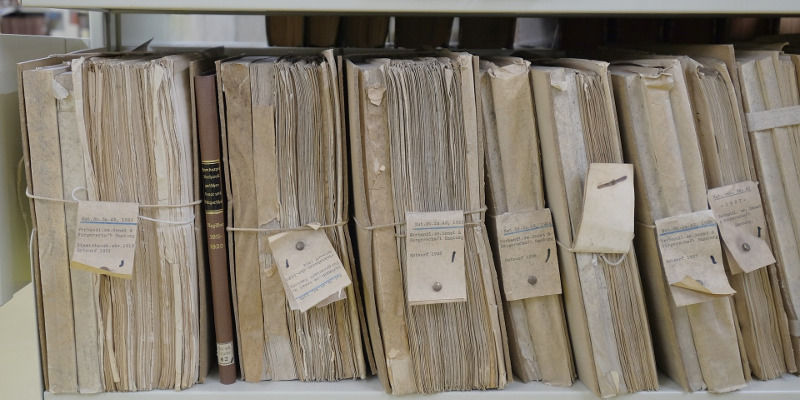 15 Tar Commands You Should Try in Linux Featured Image